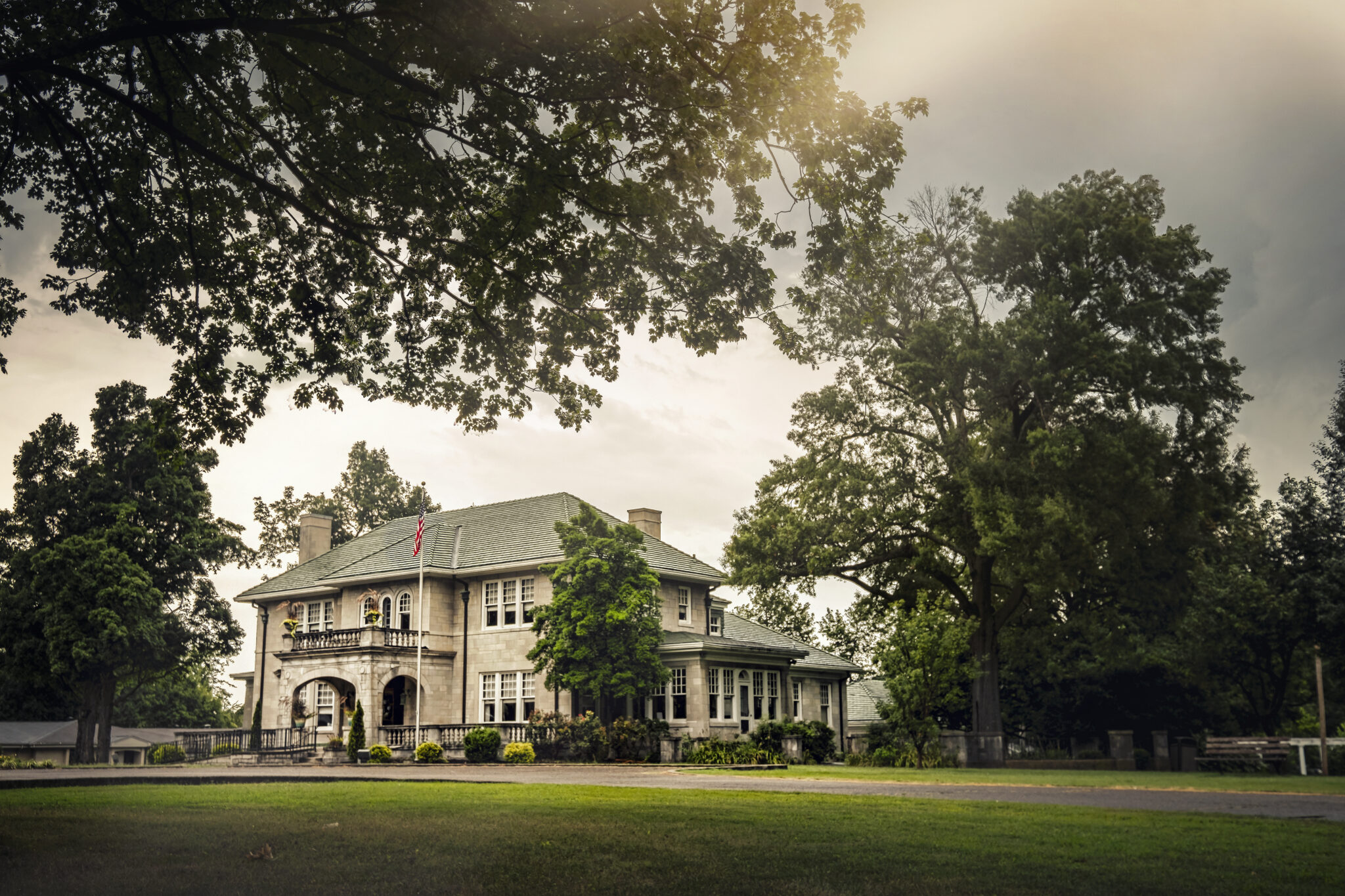 Mayfield-Graves Co Tourism